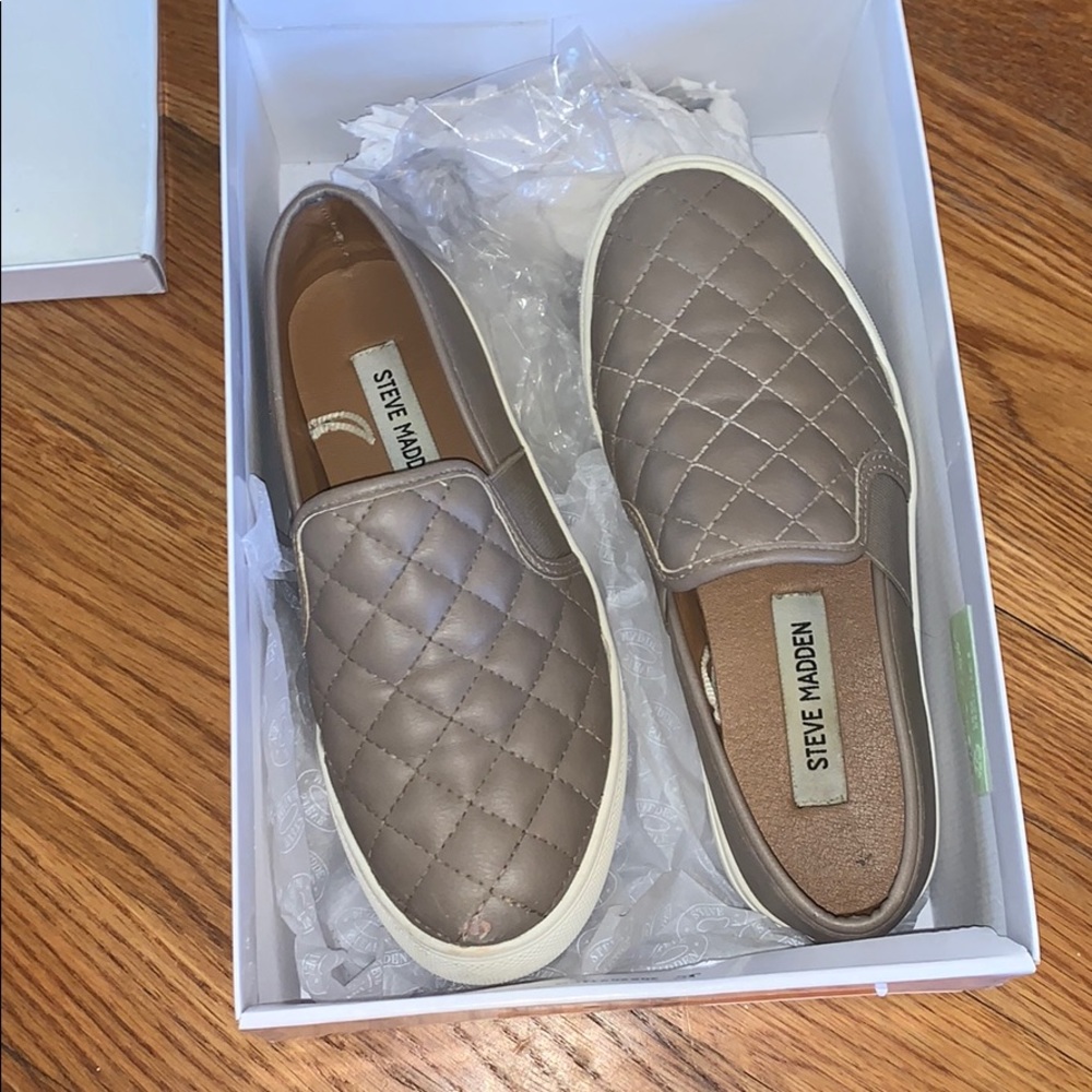 STEVE MADDEN SHOES SIZE 6